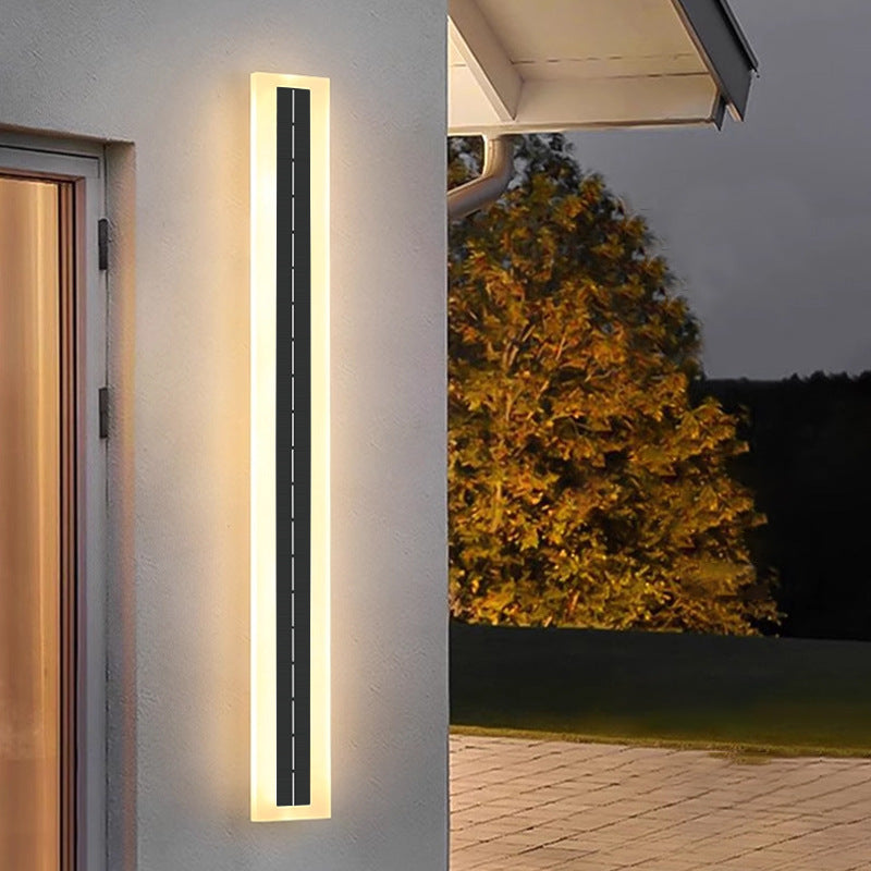 Outdoor wall lamp