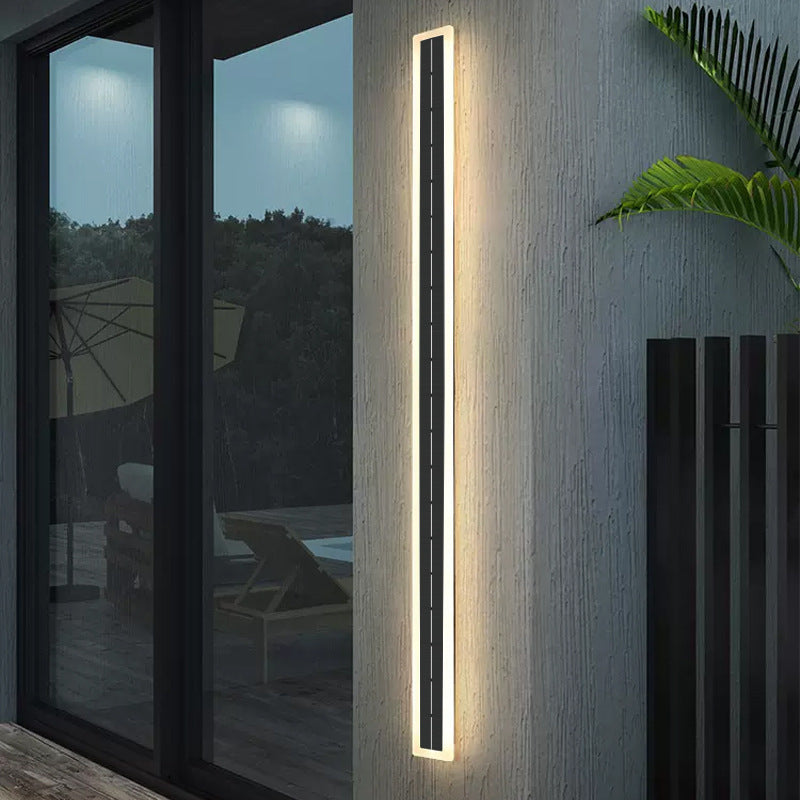 Outdoor wall lamp