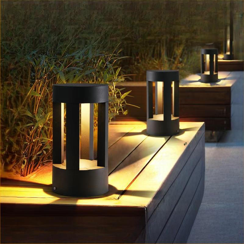 Outdoor Waterproof Lawn Lamp