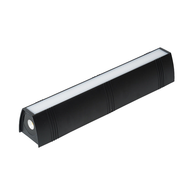 Outdoor wall lamp